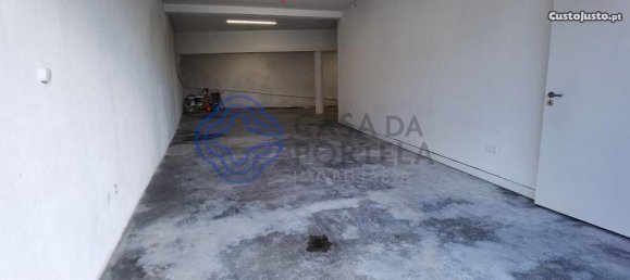Propriété commerciale à Rio Tinto, Portugal 137m² No. 60312 3