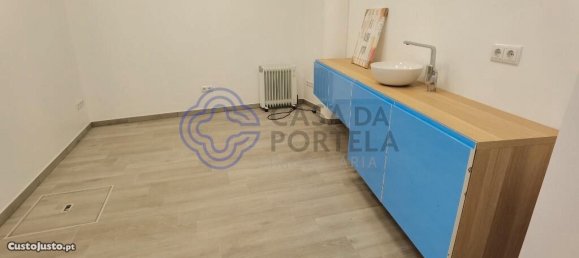 Propriété commerciale à Rio Tinto, Portugal 137m² No. 60312 17