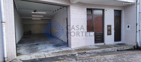 Propriété commerciale à Rio Tinto, Portugal 137m² No. 60312 19