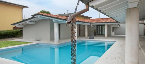 4غرفة فيلا في Castel Mella, Italy رقم 43764 3