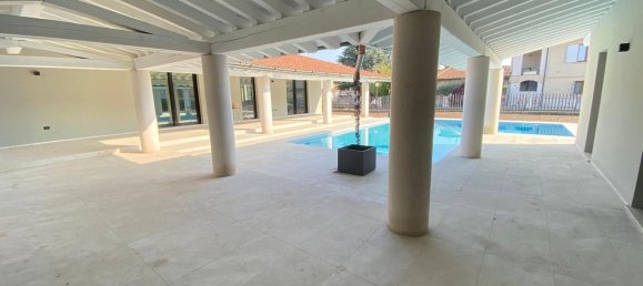 4غرفة فيلا في Castel Mella, Italy رقم 43764 68