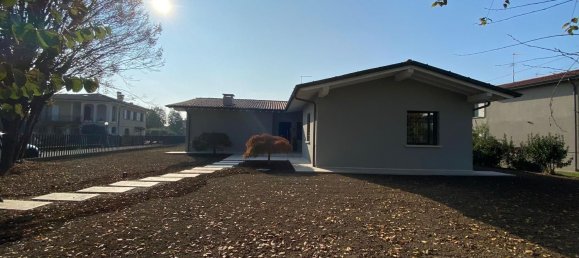 4غرفة فيلا في Castel Mella, Italy رقم 43764 64