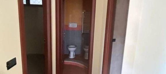 3 rooms Apartment in Marcianise, Italy No. 7582 12