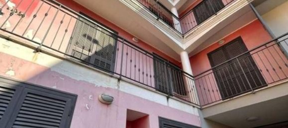 3 rooms Apartment in Marcianise, Italy No. 7582 5