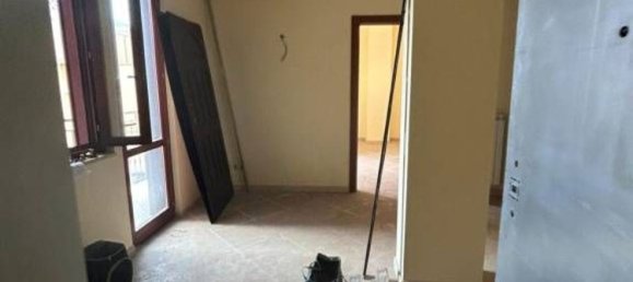 3 rooms Apartment in Marcianise, Italy No. 7582 14