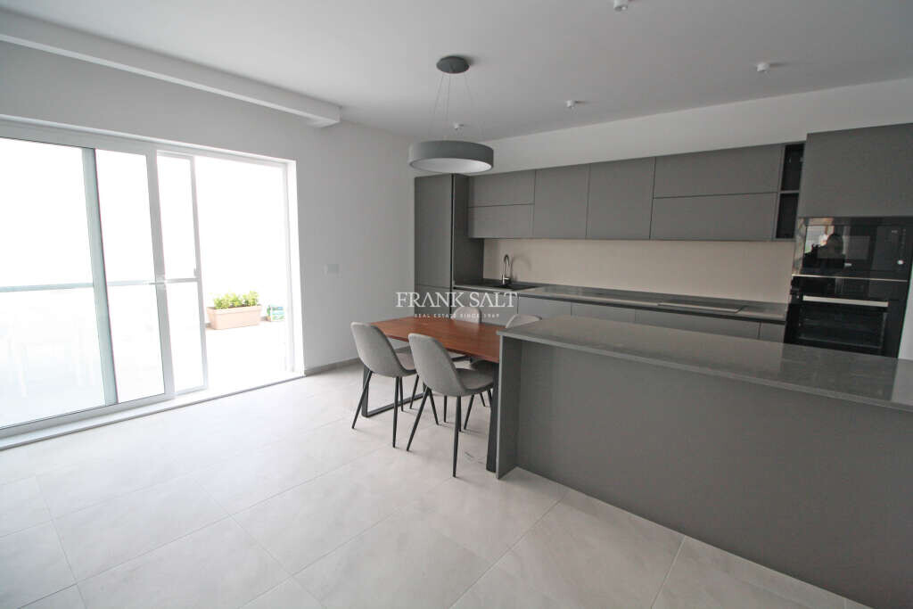 Пентхаус с 2 спальнями в Мсида, Мальта № 9957