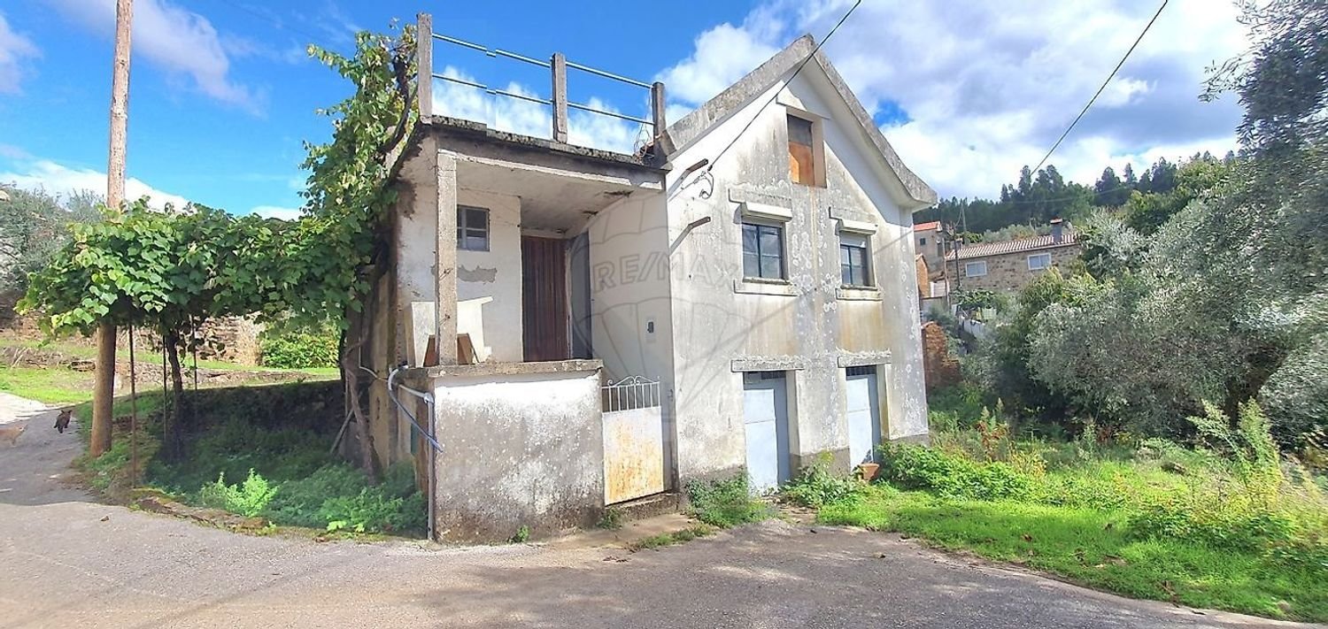 5 bedrooms House in Alvares, Portugal No. 161046