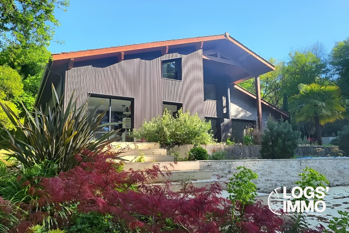 Villa de 6 dormitorios en Beychac-et-Caillau, France No. 352237