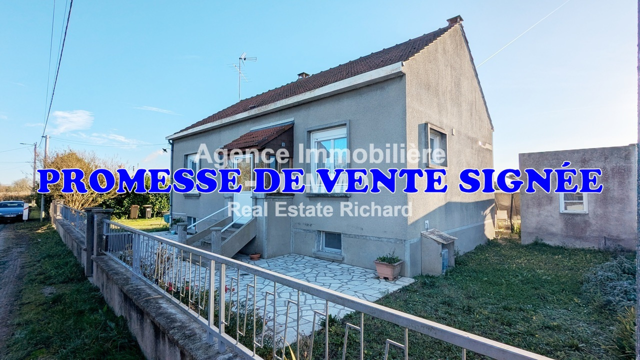 4 bedrooms House in Corbeilles, France No. 159497