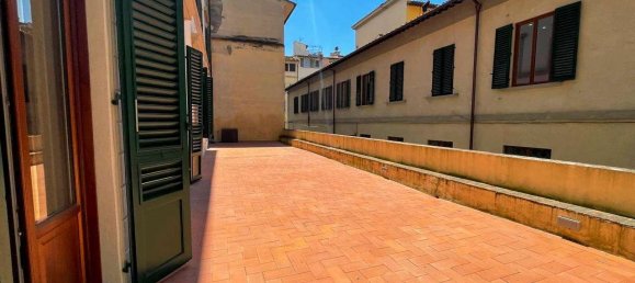 3 bedrooms Apartment in Florence, Italy No. 378324 11