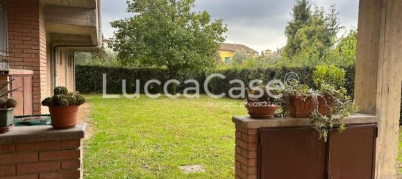 4 rooms Apartment in Lucca, Italy No. 27040 4