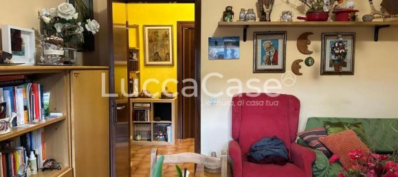 4 rooms Apartment in Lucca, Italy No. 27040 7