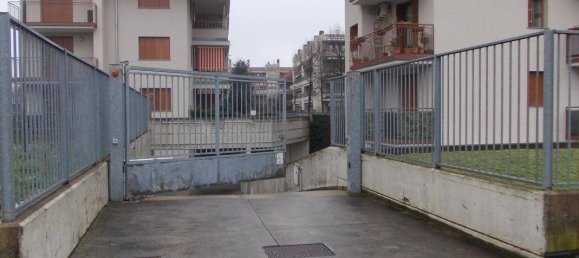 2 Schlafzimmer Wohnung in Limbiate, Italy, Nr. 282938 3