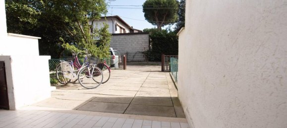 3 rooms Apartment in Comacchio, Italy No. 125433 5