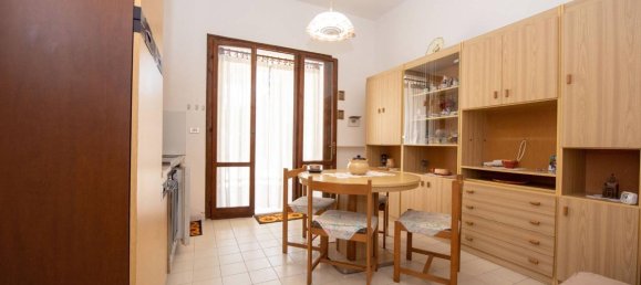 3 rooms Apartment in Comacchio, Italy No. 125433 2