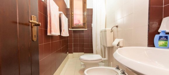 3 rooms Apartment in Comacchio, Italy No. 125433 11
