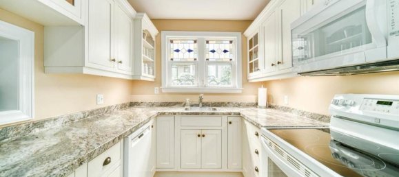 3 bedrooms House in Halifax, Canada No. 632 6