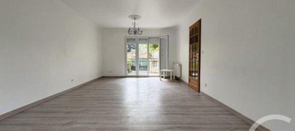 Casa T4 em Stains, France N.º 311160 2