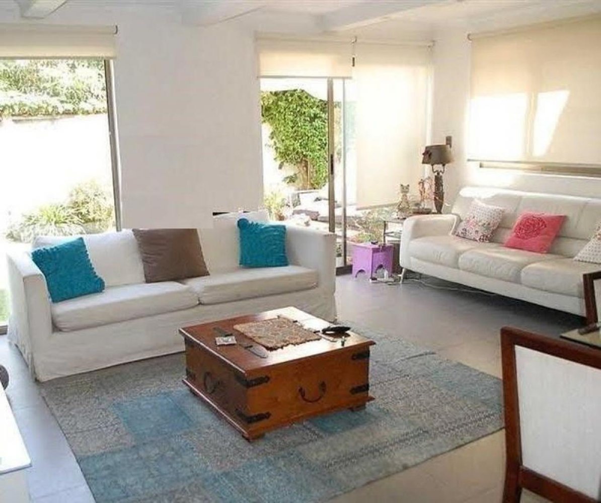 4 bedrooms House in Santiago, Chile No. 5014