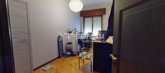 4غرفة شقة في Cinisello Balsamo, Italy رقم 143613 20