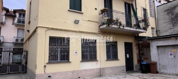 4غرفة شقة في Cinisello Balsamo, Italy رقم 143613 3