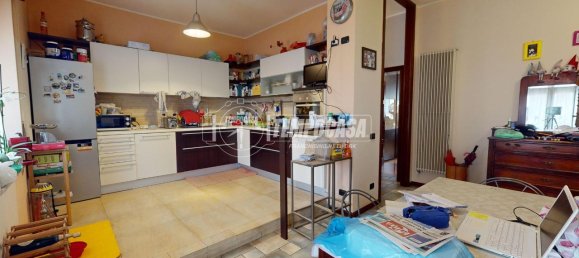 4غرفة شقة في Cinisello Balsamo, Italy رقم 143613 6