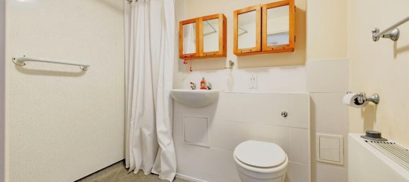 Apartamento de 2 dormitorios en Crawley, United Kingdom No. 6303 18