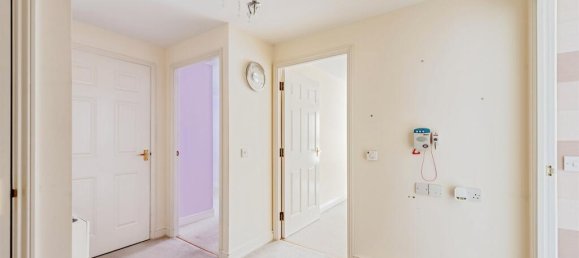 Apartamento de 2 dormitorios en Crawley, United Kingdom No. 6303 22