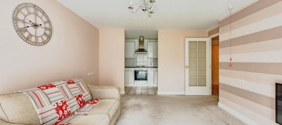 Apartamento de 2 dormitorios en Crawley, United Kingdom No. 6303 10