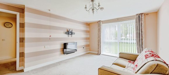 Apartamento de 2 dormitorios en Crawley, United Kingdom No. 6303 5