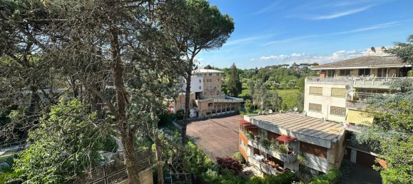 6 rooms Apartment in Rome, Italy No. 136610 3