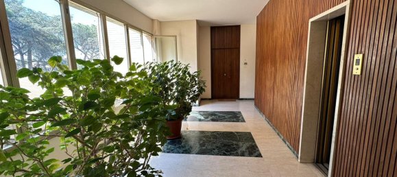 6 rooms Apartment in Rome, Italy No. 136610 8