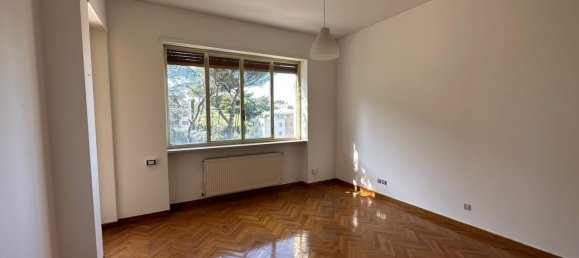 6 rooms Apartment in Rome, Italy No. 136610 32