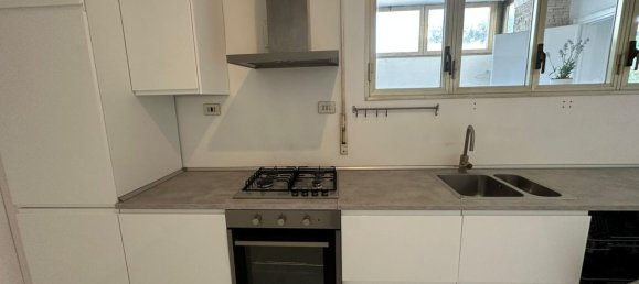 6 rooms Apartment in Rome, Italy No. 136610 10