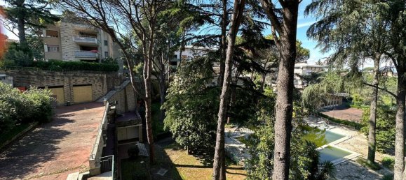 6 rooms Apartment in Rome, Italy No. 136610 18