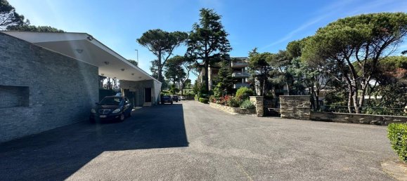 6 rooms Apartment in Rome, Italy No. 136610 25