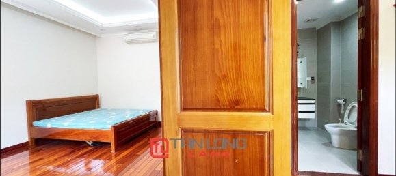 3 bedrooms Villa in Long Bien, Vietnam No. 595 6