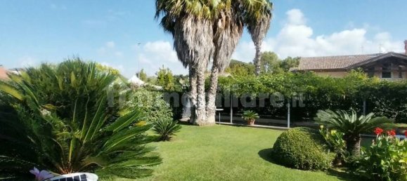 5 bedrooms Villa in Rome, Italy No. 11197 11