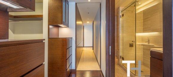 2 bedrooms Apartment in Burj Khalifa, UAE No. 34479 8