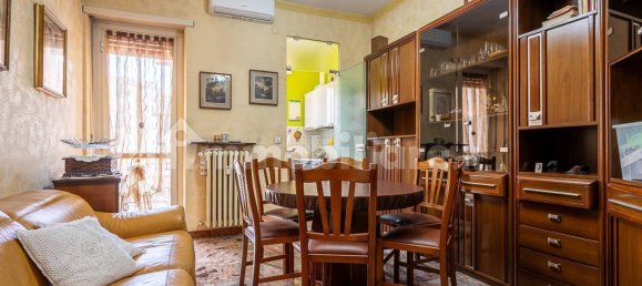 2 bedrooms Apartment in Turin, Italy No. 318434 8