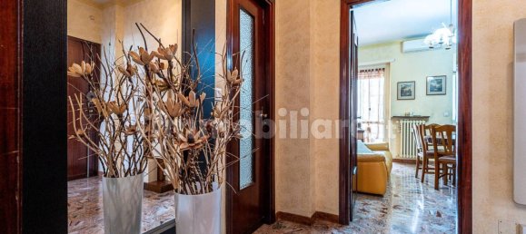 2 bedrooms Apartment in Turin, Italy No. 318434 6