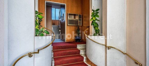 2 bedrooms Apartment in Turin, Italy No. 318434 2