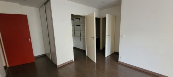 Apartamento de 1 dormitorio en Saint-Andre-de-Cubzac, France No. 349630 5