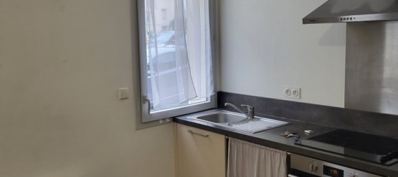 Apartamento de 1 dormitorio en Saint-Andre-de-Cubzac, France No. 349630 2