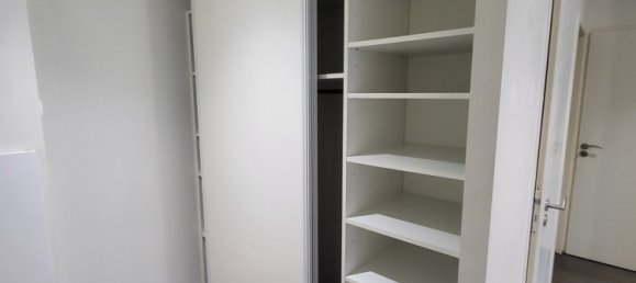 Apartamento de 1 dormitorio en Saint-Andre-de-Cubzac, France No. 349630 3