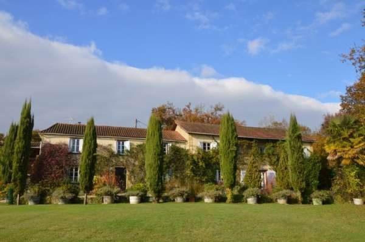 6 bedrooms House in Mirande, France No. 22630