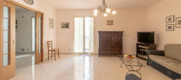 4 rooms Apartment in Castelbuono, Italy No. 163230 6