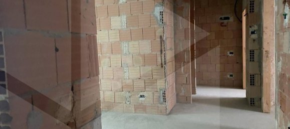 Квартира с 4 комнатами в Бари, Италия № 29153 13