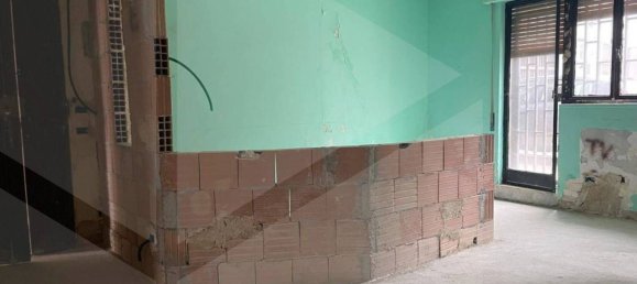 Квартира с 4 комнатами в Бари, Италия № 29153 9