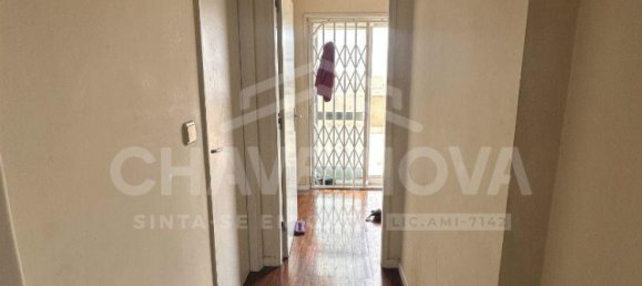 3 bedrooms Apartment in Porto, Portugal No. 11351 12